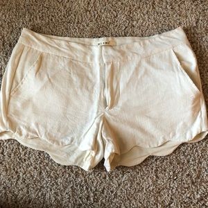 Francesca Off White Scalloped Shorts